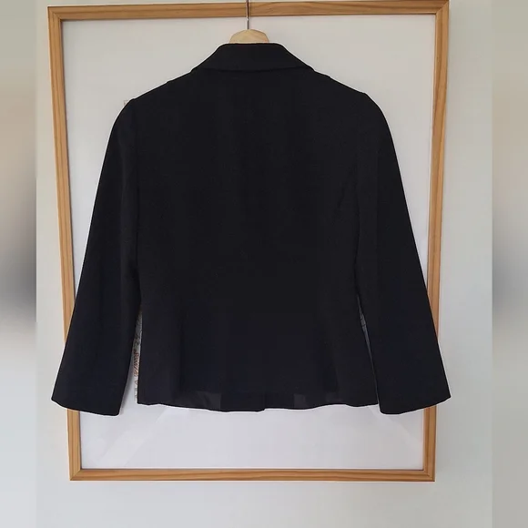 Anne Taylor Petite Crop Blazer - Picture 3 of 4